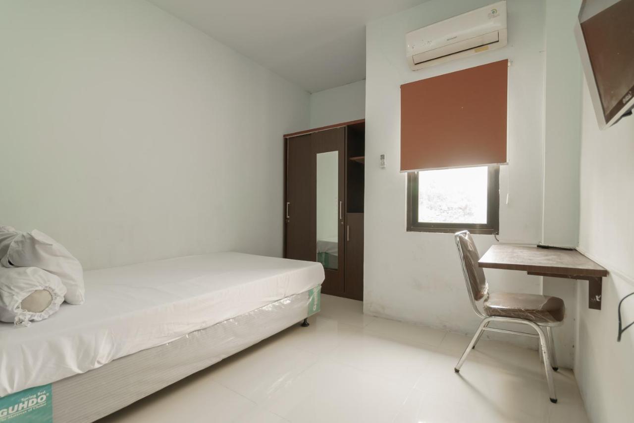 Koolkost Syariah Near Kampus Utama Universitas Budi Luhur Mencil Dış mekan fotoğraf