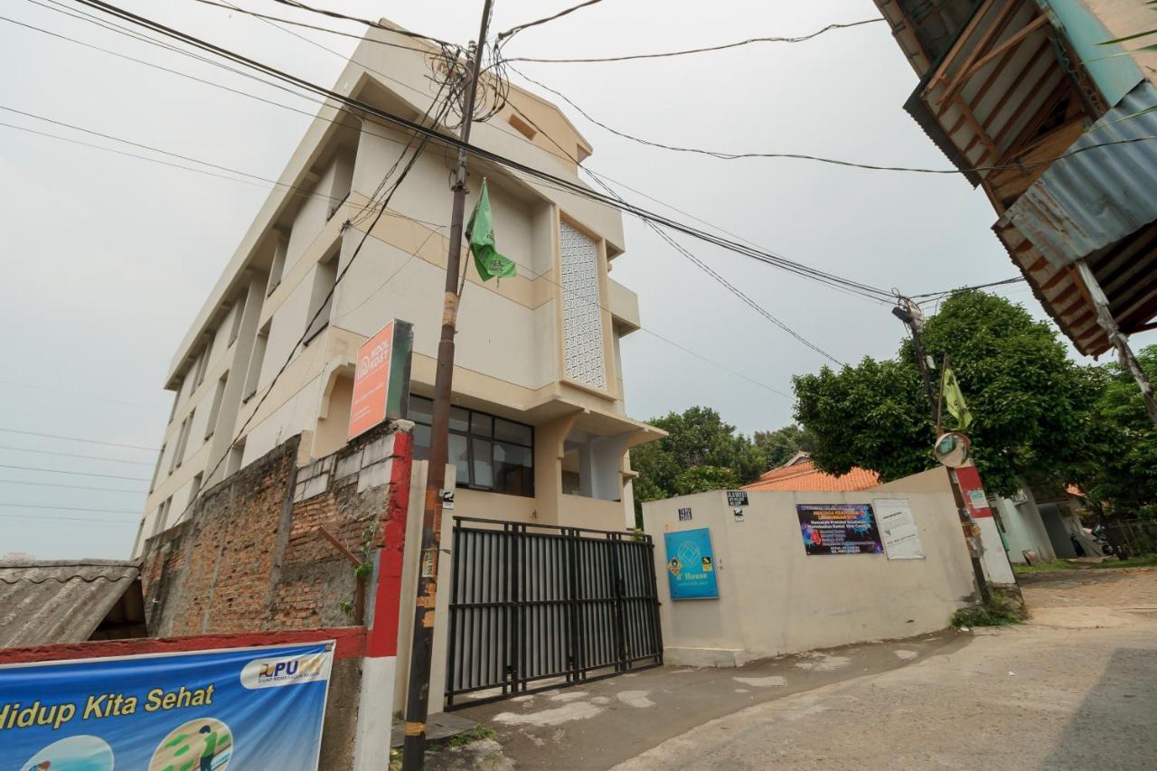 Koolkost Syariah Near Kampus Utama Universitas Budi Luhur Mencil Dış mekan fotoğraf